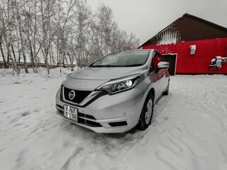 2020 Nissan Note II Рестайлинг, серебристый, 1300000 рублей, вид 4
