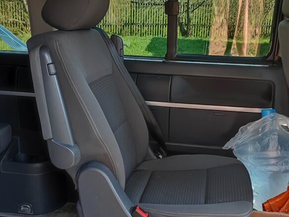 2012 Volkswagen Multivan T5 Рестайлинг, чёрный, 1870000 рублей - вид 15