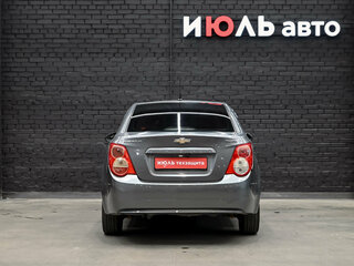 2013 Chevrolet Aveo II, серый, 600000 рублей, вид 5
