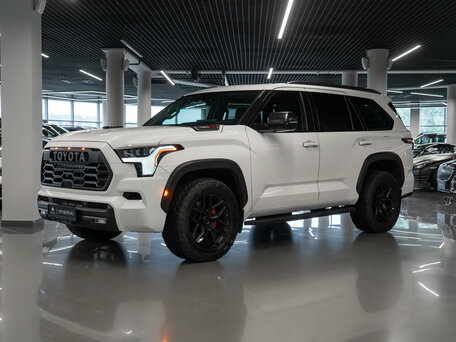 Toyota Sequoia III