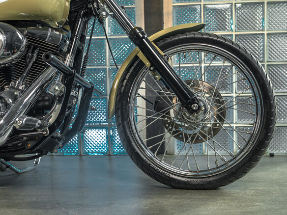 2004 Harley-Davidson Dyna Glide Custom, бежевый, 700000 рублей - вид 18