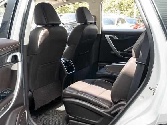 2021 Geely Jiaji I, белый, 1905000 рублей - вид 12