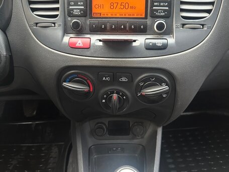 2009 Kia Rio II Рестайлинг, серый, 585000 рублей, вид 4