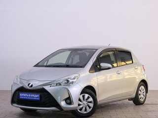 2019 Toyota Vitz III (XP130) Рестайлинг 2, серый, 1129000 рублей, вид 3
