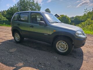 2009 Chevrolet Niva I Рестайлинг, серый, 550000 рублей, вид 2
