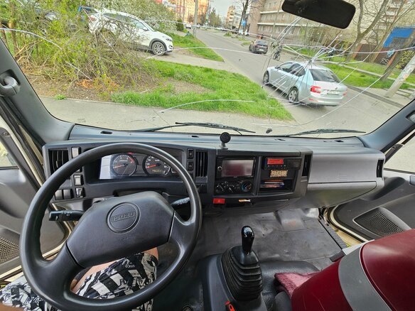 2014 Isuzu Elf (N-series), белый, 2700000 рублей - вид 15