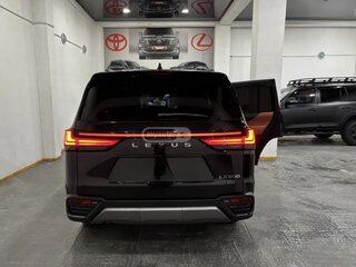 2025 Lexus LX 600 IV, чёрный, 16500000 рублей, вид 5