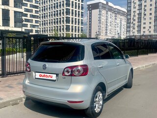 2013 Volkswagen Golf Plus II, серебристый, 850000 рублей, вид 3