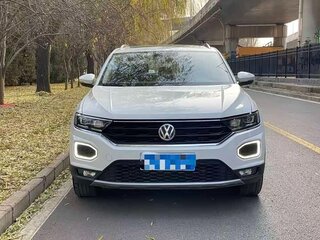 2022 Volkswagen T-Roc I Рестайлинг, белый, 1650000 рублей, вид 2
