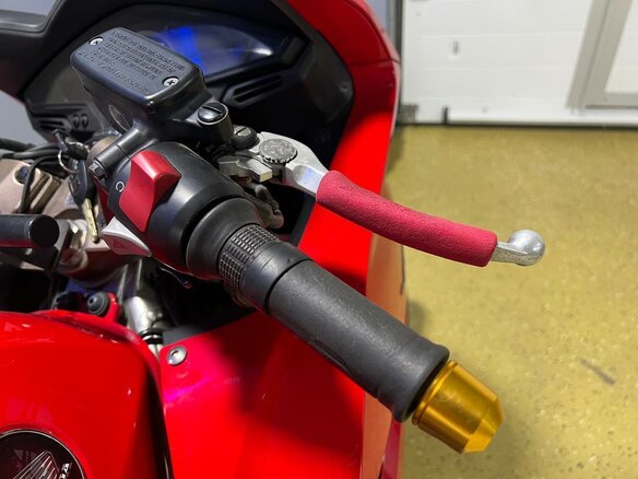 2015 Honda VFR 800, красный, 745000 рублей - вид 33