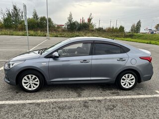 2017 Hyundai Solaris II, серый, 1250000 рублей, вид 4