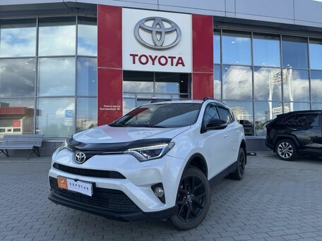Toyota RAV4 IV (XA40) Рестайлинг