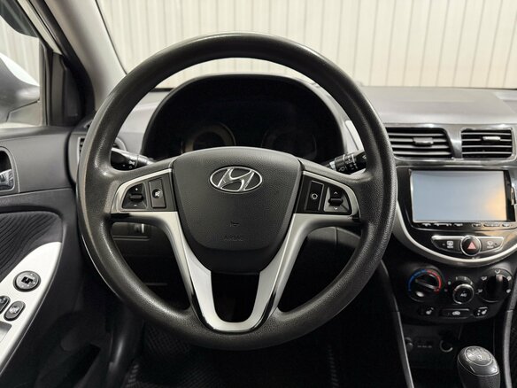 2013 Hyundai Solaris I, белый, 760000 рублей - вид 6