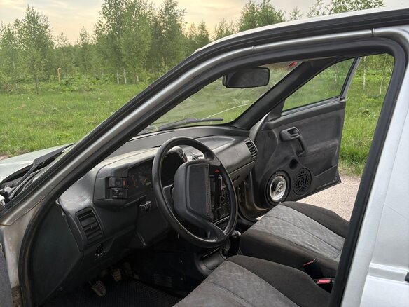 2005 Lada (ВАЗ) 2110, серебристый, 125000 рублей - вид 10