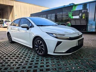 2026 Toyota Corolla XII (E210) Рестайлинг 2, белый, 1810030 рублей, вид 1