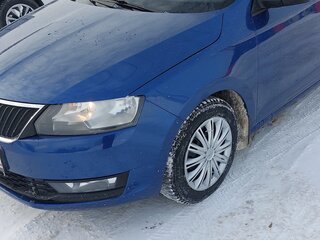 2018 Skoda Rapid I Рестайлинг, синий, 860000 рублей, вид 4