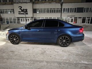 2017 Volkswagen Jetta VI Рестайлинг, синий, 1100000 рублей, вид 4