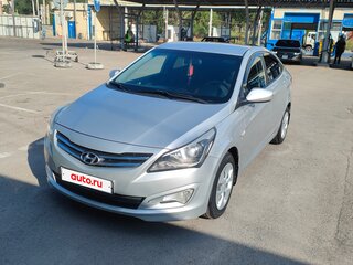 2014 Hyundai Solaris I Рестайлинг, серебристый, 1150000 рублей, вид 3