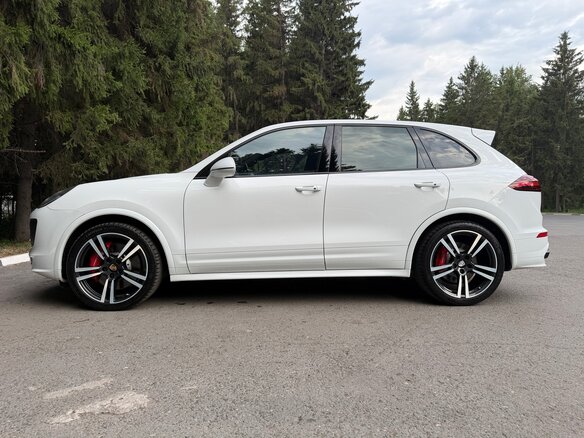 2015 Porsche Cayenne GTS II Рестайлинг (958), белый, 3780000 рублей - вид 10