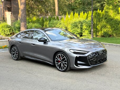 2026 Audi A5 L Sportback III (B10), серый, 5950000 рублей, вид 3