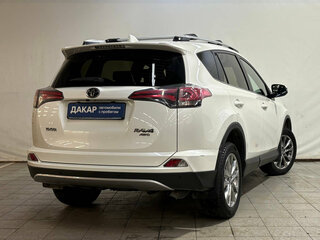 2017 Toyota RAV4 IV (XA40) Рестайлинг, белый, 2250000 рублей, вид 3