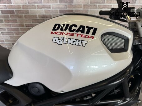 2009 Ducati Monster 696, белый, 470000 рублей, вид 5