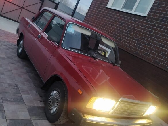 2005 Lada (ВАЗ) 2107, пурпурный, 230000 рублей