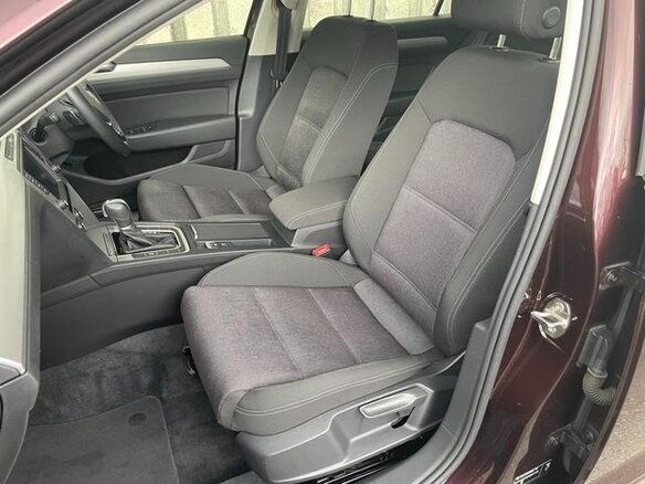 2017 Volkswagen Passat B8, пурпурный - вид 12