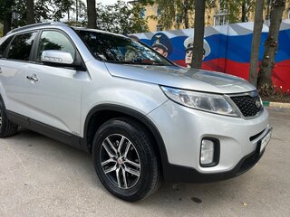 2016 Kia Sorento II Рестайлинг, серебристый, 1800000 рублей, вид 3