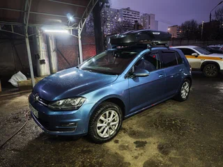 2013 Volkswagen Golf VII, голубой, 1370000 рублей, вид 2