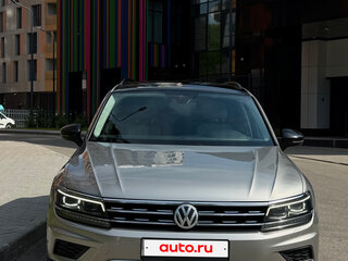 2019 Volkswagen Tiguan II, серебристый, 2100000 рублей, вид 3