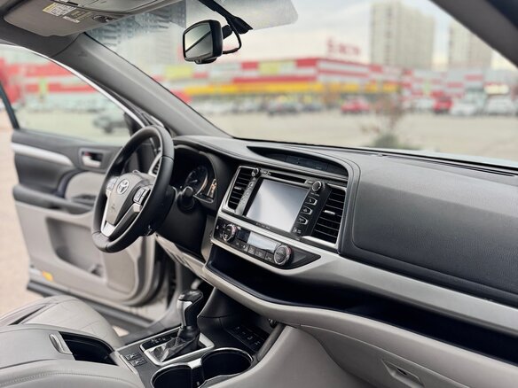2016 Toyota Highlander III (XU50), серый, 2690000 рублей - вид 6