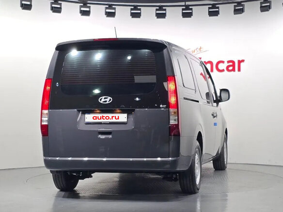 2025 Hyundai Staria I, серый - вид 3