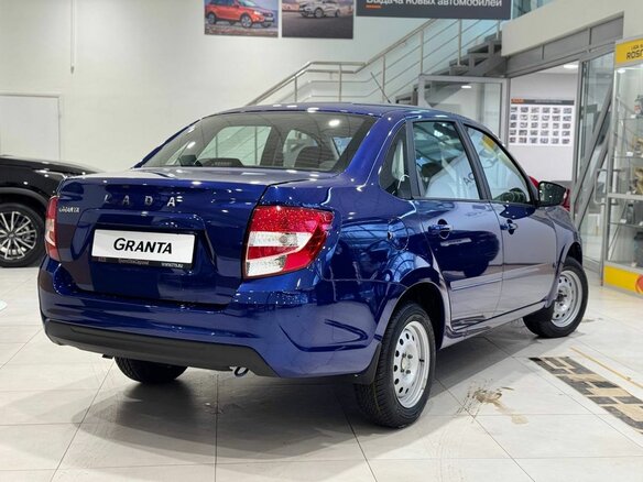 2026 Lada (ВАЗ) Granta I Рестайлинг, белый - вид 2