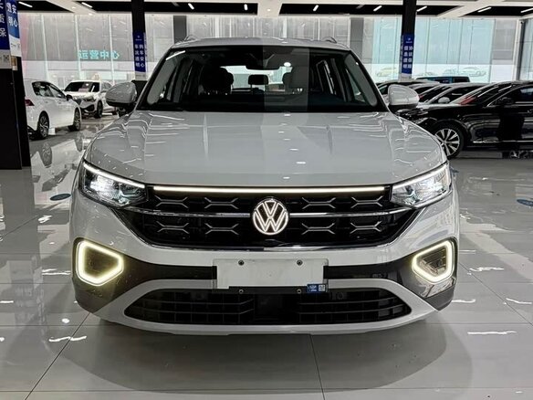 2023 Volkswagen Tayron I Рестайлинг, белый - вид 2