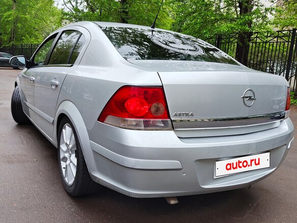 2010 Opel Astra H Рестайлинг, серебристый, 590000 рублей - вид 5