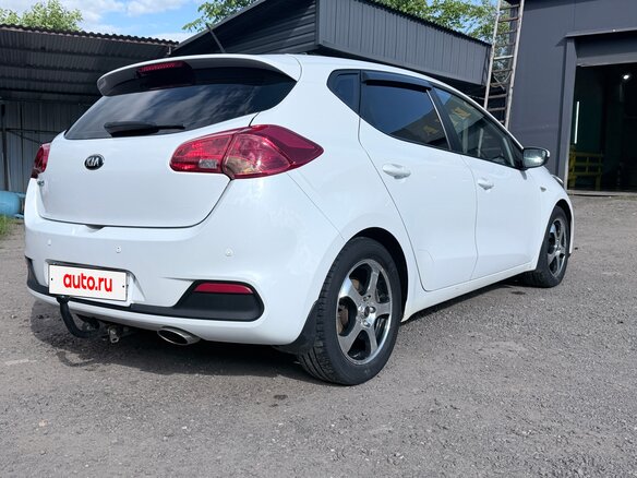 2015 Kia Ceed II, белый - вид 19