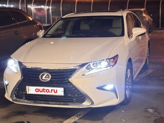 2016 Lexus ES 200 VI Рестайлинг, белый, 1900000 рублей, вид 4