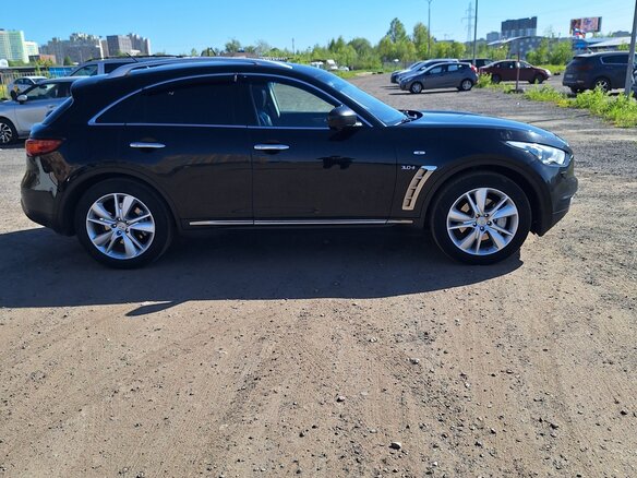 2016 Infiniti QX70, чёрный, 2200000 рублей - вид 1