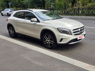 2016 Mercedes-Benz GLA 200 I (X156), белый, 1410000 рублей, вид 2