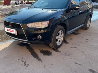 2011 Mitsubishi Outlander II Рестайлинг, чёрный, 890000 рублей, вид 2