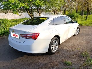 2019 Chevrolet Malibu IX Рестайлинг, белый, 1350000 рублей, вид 5