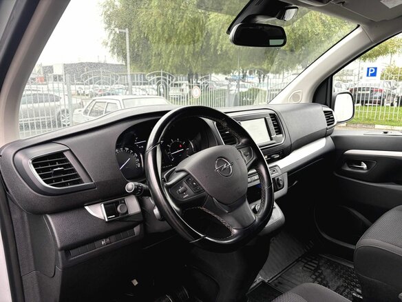 2020 Opel Zafira Life L I, серебристый - вид 12