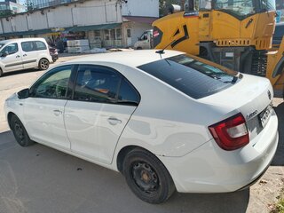 2018 Skoda Rapid I Рестайлинг, белый, 690000 рублей, вид 5