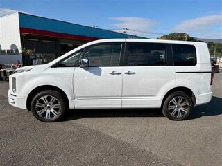 2024 Mitsubishi Delica D:5 I Рестайлинг, белый, 2850000 рублей, вид 4