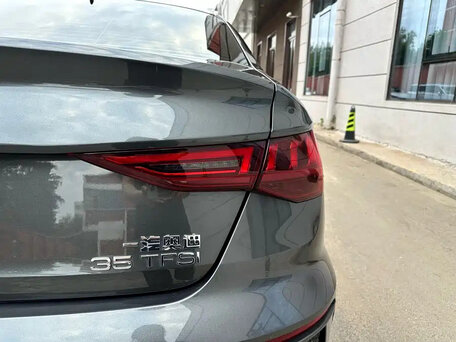 2023 Audi A3 35 TFSI Long IV (8Y), серый, 2000000 рублей, вид 5