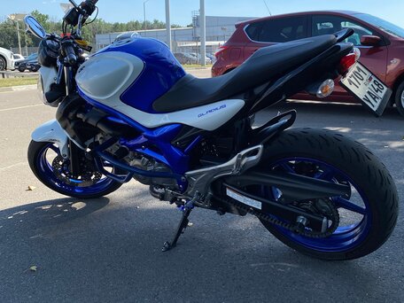 2011 Suzuki SFV 650 Gladius, синий, 430000 рублей, вид 3