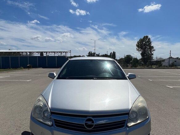2008 Opel Astra H Рестайлинг, серебристый, 620000 рублей - вид 1