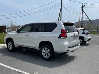 2019 Toyota Land Cruiser Prado 150 Series Рестайлинг 2, белый, 4750000 рублей, вид 2