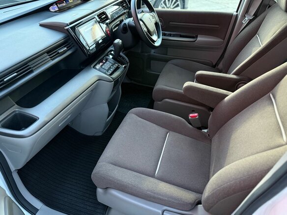 2015 Honda Stepwgn V, белый - вид 14